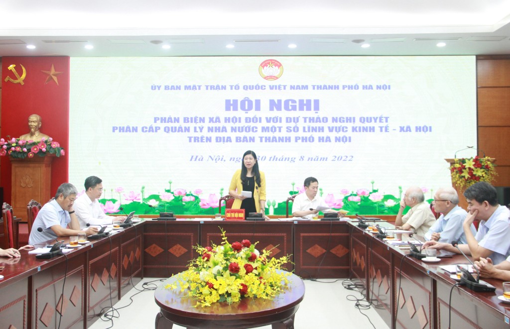 Thống nhất phân cấp, ủy quyền mạnh mẽ xuống cơ sở